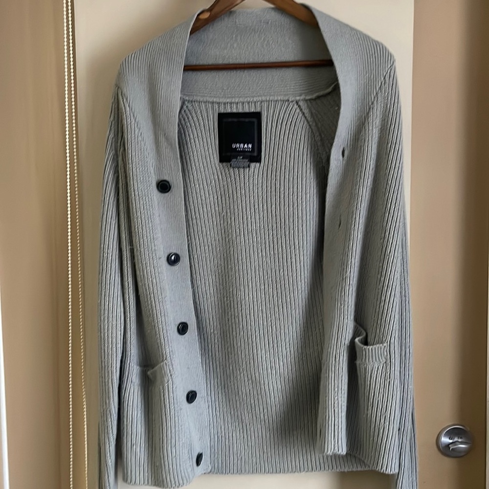 URBAN HERITAGE, GREY CARDIGAN. MENS SIZE SMALL.